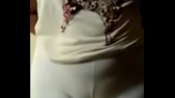 6841840 Marido Me Exibe Legging Branca Marca Celulite Enfiada