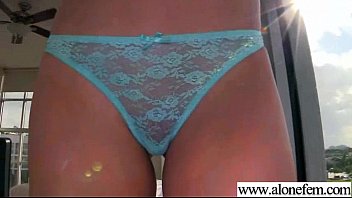 Hot Sexy Girl (sienna Day) Put All Kind Of Sex Things In Her Holes Mov-25