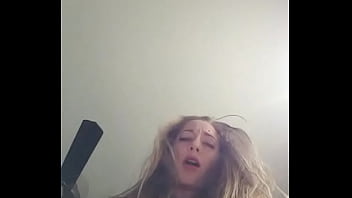 Sinnocent Carly Masturbate