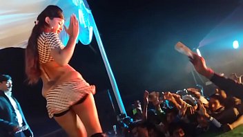 Bhojpuri Hot Satge Dance Mujhra Dance