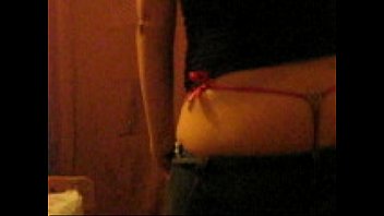 Colombianita Dancing In Front The Webcam In Jeans And Showing Her Ass In Thong