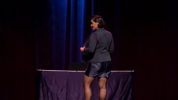 Burlesque Iris Le Moure