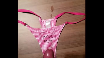 Acabando En Las Pantys De Una Usuaria De Xvideo Cum In An Xvideo' Girl' Pantys