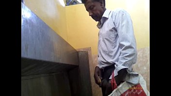 Coroa Gostosos No Banheirão