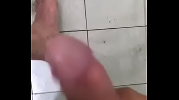 Me La Jalo En El Baño - paja, polla, soloboy, masturbada, jovencito - Video 4623381