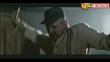 Naked-julia-jentsch-in-schneeland---ancensored