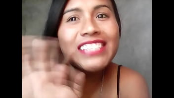 Boliviana Se Exibe Le Gusta