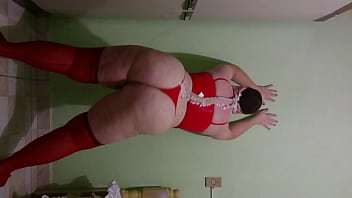 Rabuda Sacadona Dançando De Fio Dental