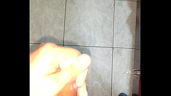 Eu Esporrando Gostoso Em Pé