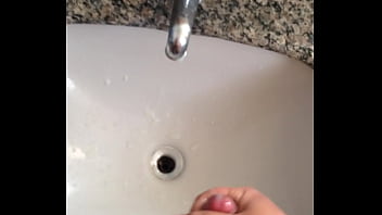 Batendo Uma E Gozando Gostoso - cumshot, cum, masturbation, soloboy, co - Video 4580451