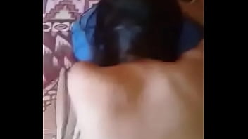 Se La Cojen Por Detras