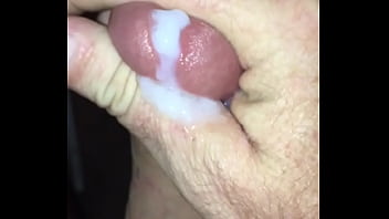 Masturbating With Cumshot - cumshot, masturbation, bigdick, soloboy - Video 4699498