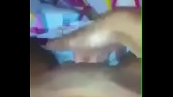 Little Teen Espagnol Masturbe Pussy