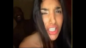 Leah And Nat Get Down