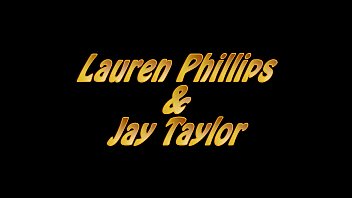 Slutty Lauren Phillips Sits Her Pussy On The Sybian