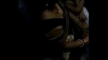 Boobs Cleavage Of Desi Bhabhi In Train Touch By Not Her