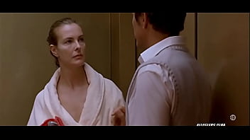 Carole Bouquet - Embrassez Qui Vous Voudrez
