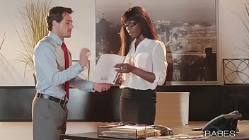 Babes - Bitch Boss - Ana Foxxx