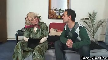 She Enjoys Fresh Cock Into Her Old Snatch - milf, mature, old, granny, reality, milfs, step-mom, step-mommy, step-grandma - Video 4667789