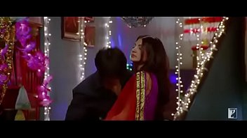 Anushaka Sharma Kiss