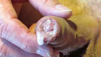 Wichsen Mit Schaum Auf Der Eichel