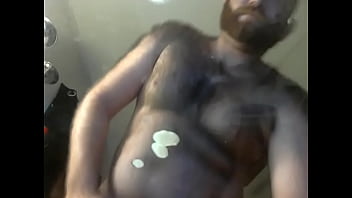 Urso Punhetando|amador|hairy|