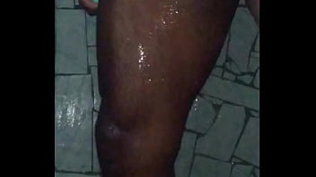 Punheta No Banho - gozada, gostosa, punheta, soloboy - Video 4685034