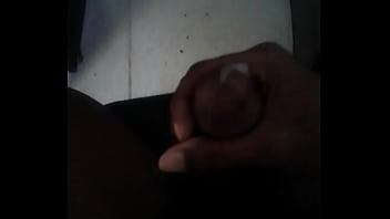 Gay Gozando Batenho Punheta Assistindo Gutt_o Pikasso