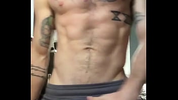 Tatuado Batendo Punheta