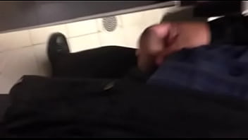 Abuelo Viene En El Bano Pulico