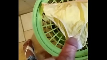 Calcinha Amarela Da Sogra 0061