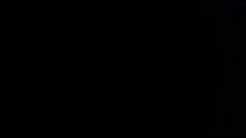 Kendini Okşayan Vanlı Genç Kız