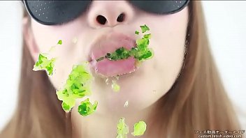 Eating Fetish Women Make Sounds While Eating Cucumber