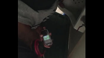 Jalandosela En El Baño De La Escuela