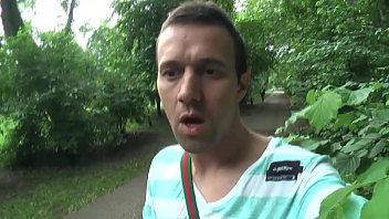 Auf Der Strasse Angesprochen Und Gefickt