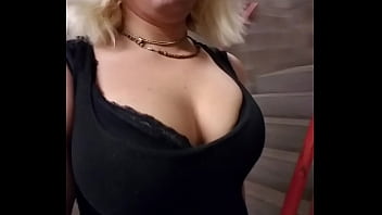 The Bounce Of The Boob - Don_t Run Too Fast