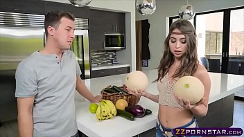 Sexy Chick Selling Her Organic Produce And Her Pussy