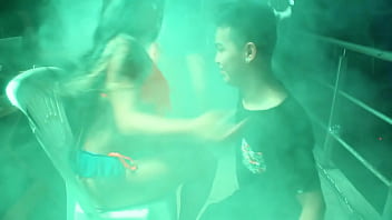 Victor Maldini Bailando Sensualmente Con Kiara Laides