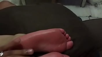 Miss Kay Feets Oily Foot Massage
