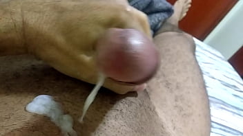 Punheta De Manhã - cum, carnaval, esporrada, gozada, porra, gozo, punheta, soloboy, guarulhos, caralho, sexlog, pauzudo - Video 4652104