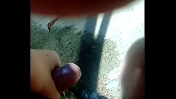 Me Hago Una Paja En La Piscina