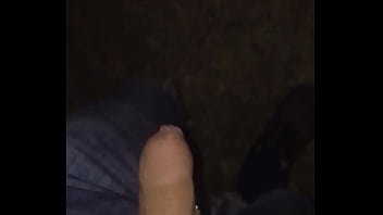 Caminando Con El Pene Al Aire Por La Calle