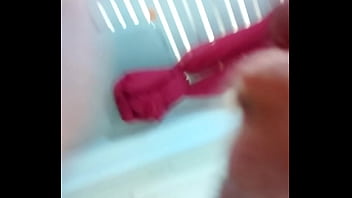 Tomando Leitinho - gay, leitinho, soloboy, casado, tomando - Video 4604143