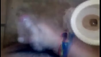 Me Masturbó En El Baño - gay, twink, gay-masturbation - Video 4566826