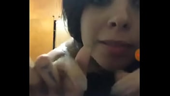 Se Desnuda En Istagram