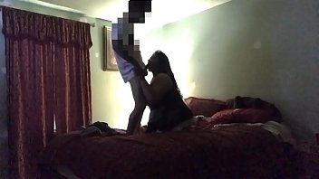 Poniendo A Mamar A Mi Vecina, Le Gusta La Leche En La Cara