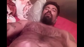 Hernandez Caliente Y Tomado.....mmmmmmmm Rico