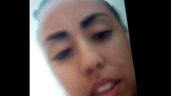 Puta Barata Pero Linda Lavando Y Masturbando