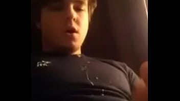 Novinho Gozando Na Boca Gostosa