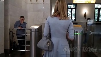 F. Upskirt - pussy, upskirt, butt, amateur, fishnet, voyeur, panty, spycam, peeping, metro, mirar - Video 4601105